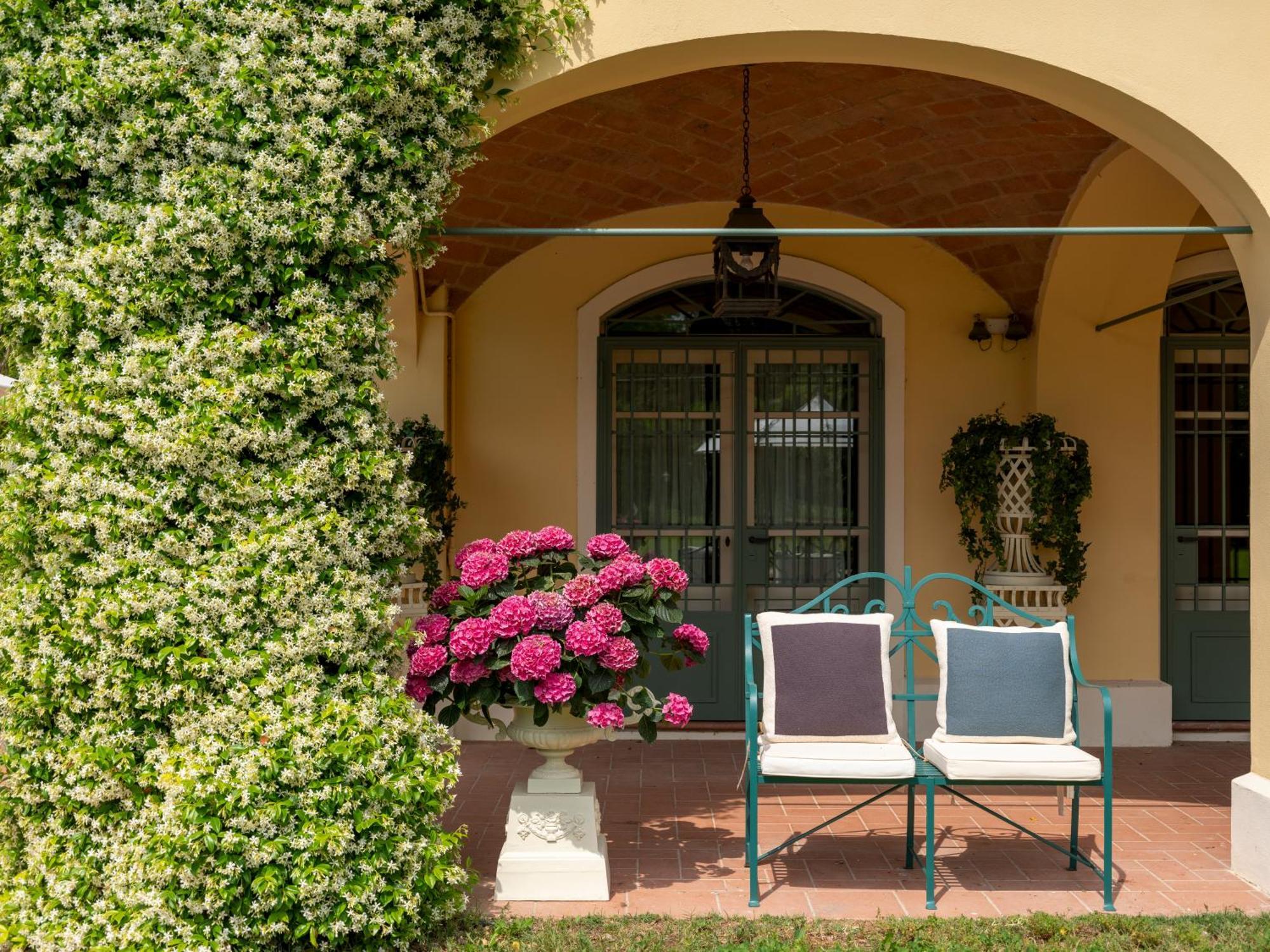 Elizabeth Country House, A Member Of Design Hotels Minerbio ภายนอก รูปภาพ